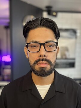 フランクスバーバーリザーブ 人形町店(FRANK’S BARBER RESERVE) フェードツーブロックスタイル　y