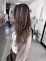 キング 心斎橋店(K!ng)&nbsp;ハイライトカラーミルクティーベージュレイヤーカット