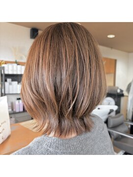 レイヤーくびれボブ