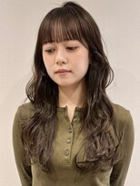 ラミエバイメルト 下北沢(lamie by melt)&nbsp;顔周りカットロングレイヤーオリーブベージュ小顔ヘア人気下北沢