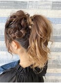 おしゃれヘアアレンジ ポニーテール 編み込み