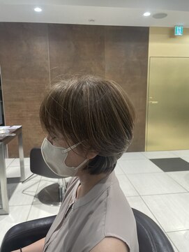 グロー(glow) 骨格補正似合わせカット×3Dハイライト