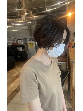 ウィークエンド(WEEKEND) くびれショートスタイル