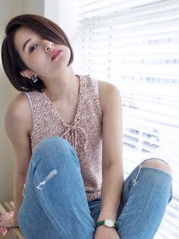エモヘアー(emo hair)の写真/【本町駅すぐ】髪の80%を占めるケラチンタンパク質を国内最高濃度で配合した施術で、うるおいのある艶髪へ