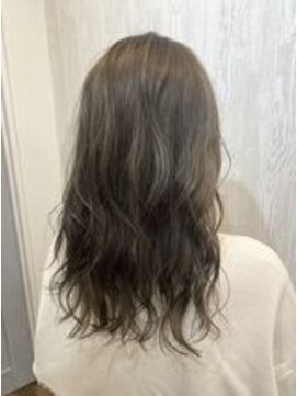 テーラヘアー 成田店(TELA HAIR) モノトーンで落ち着いた雰囲気♪モノトーングレージュ