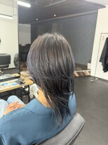 エミタス 柳通り(Emitas.)&nbsp;レイヤーウルフ×透け感ブルー