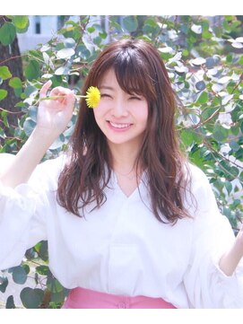 フラワーズビィーオーディー(FLOWERS BOD) ゆるウェーブが可愛いロングヘアー!