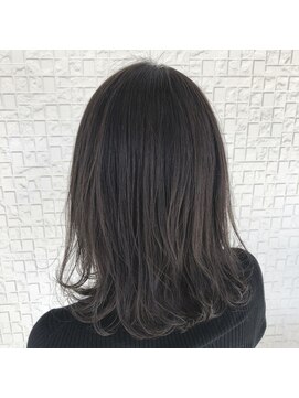テラスヘア(TERRACE hair) ミルキーグレージュ×外ハネ(ミディアム)