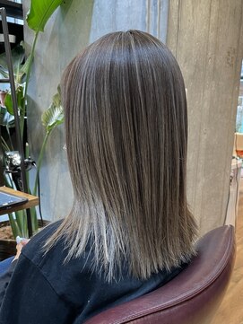 リィリ バイ ロダット 横浜(rili by LODAT) バレイヤージュ×ラベンダーグレー【rili横浜】