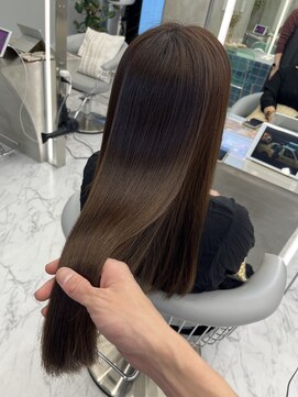 ロンドルーチェ 心斎橋(Lond luce) ダークアッシュ/ミディアムレイヤーカット［髪質改善/縮毛矯正］