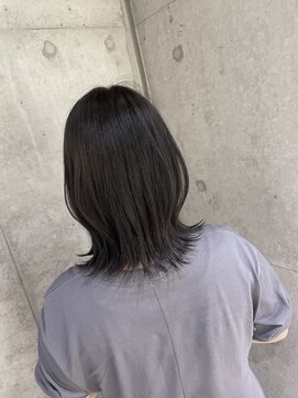 リビンバイアフロート(Livin by afloat) レイヤーロブ　暗髪オリーブグレージュ　おおたかの森