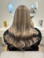 ラビス クローバー(Lovis clover) 黒髪カタログ グレーベージュ レイヤーロング