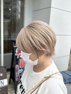 アエル キセラ川西(aeru) ハイトーンブロンドショート♪♪