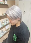 メンズウルフカット・クラゲヘアー・メンズホワイトカラー