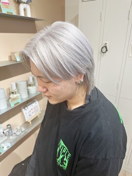 チェレ オレ 新金岡店(Chere ore) メンズウルフカット・クラゲヘアー・メンズホワイトカラー