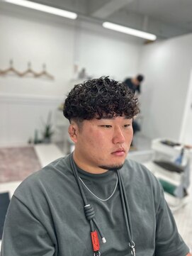 ラフカッターズZ 町田店 スペインカール【町田/理容室/床屋/顔剃り/シェービング】