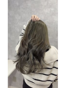 アンダーバーホワイト 広島 本通店(_WHITE) オリーブカラー^_^