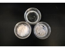 ヘッドスパは炭酸、泥、ジュレの3種類から選んでもらいます。