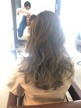 ビール 渡辺通店(BEER) 【BEER  下田　浩平】お客様hair×透明感グラデーションカラー