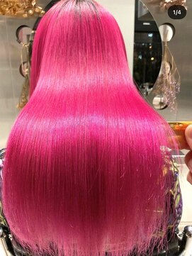 シャウルデッサントウキョウ 表参道(CHARLES DESSIN Tokyo) 美髪/ホワイトグレージュ/ネビージュ/サンドベージュ[表参道駅]