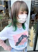 ミディアムウルフ/ウルフカット/インナーカラー/グリーン/城倉