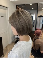 ハーツ(Heart's) 白髪ぼかし/イメチェンヘアスタイル/前髪カタログ/ショートボブ