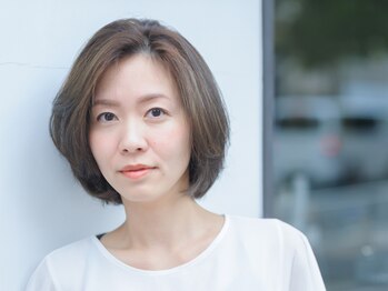 シュシュ(chou chou)の写真/気になり始めてきた白髪もおしゃれにしっかりカバー＊匂いや刺激を抑えた、髪にも優しいカラー剤を使用！