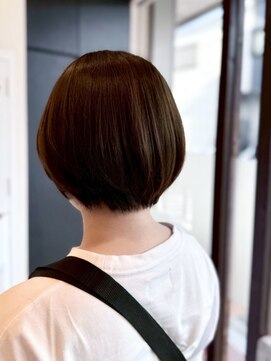 ローレン(LOREM) 前下がりボブ/レイヤーショート/ふんわりシルエット/小顔ヘア