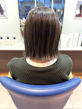 アトリーチェタ 田富店(ATTRICE) 切りっぱなしボブハイライト