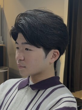 ブルニール 心斎橋(BLEUNIR) フェザーパーマ　軽め　センターパート　毛流れ　大人ヘア