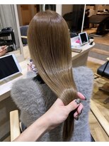 ジーナ ガーデンズ千早(Zina)&nbsp;ブリーチなし ミルクティーベージュ 千早 美容室