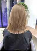 ラテベージュ×ミディアムレイヤー