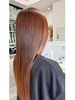 ログ(log)&nbsp;ニュアンスパーマ　髪質改善カラー　顔まわり　レイヤー　艶髪