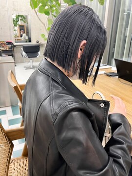 ノエ(noe) 地毛風切りっぱなしボブ