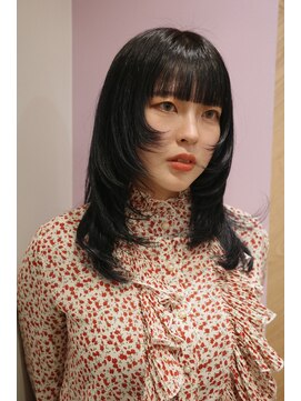 ステイシー(stay she) ミディアムレイヤーカット