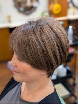 ヘアーアンドメイクユキ (HAIR&MAKE YUKI)の写真/エイジング世代に寄り添う、白髪を活かしたスタイルをご提案!自分らしさを大切にした素敵なスタイルに☆