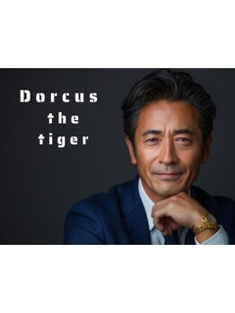 ビジネスマンは第一印象で決まる。トレンドを取り入れ、清潔感も忘れない好印象スタイルに仕上げます。