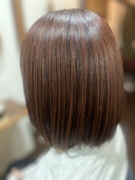 リリ(Liri) 切りっぱなしボブ　オーガニックカラーレッドブラウン