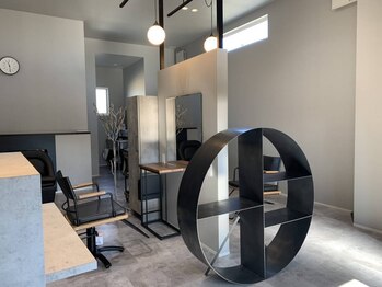 ログシー(log.c)の写真/2席の少人数サロンで大型店が苦手な方にも◎信頼できる高い技術力と接客で通い続けたくなるマイサロンに☆