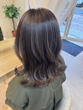 エル 新小岩(elu) 白髪ぼかしハイライト