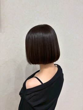 ロウ 町田(ROW) 働く大人女性の為のカット×カラー【ROW町田】