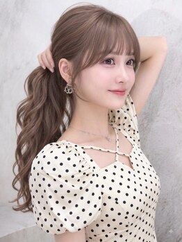 ラビス 赤羽(Lovis)の写真/雰囲気に馴染む似合わせカットで小顔効果もUP理想のスタイルもお任せ◎顔周りの1mmで顔の形が変わる