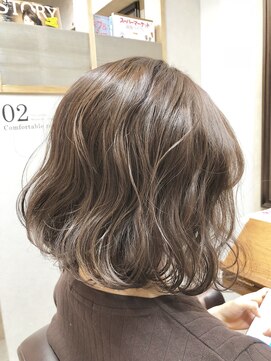 トゥーリ 筑紫野店(tuuli) tuuli / ひし形シルエット ミルクカラー / 八谷昌直