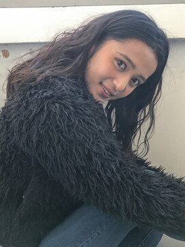 スー 渋谷(suu) [SUN]クラシカルミディハニーヘア簡単アレンジセンターパート