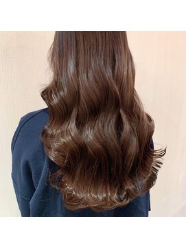 フェリア 梅田(FERIA) 【梅田 茶屋町】モカベージュ/フェミニンロング