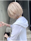 ハイトーンショートヘア☆ミルクティーブロンド/前下がりボブ