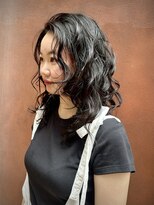 ビュートリアム 梅田(BEAUTRIUM) 顔周りレイヤー/くるくるパーマ/個性派スタイル