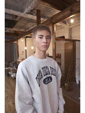 ソーレ(sole) yosuke海外風ベリーショートハイトーンブリーチカラーホワイト