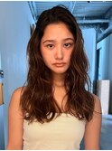 くせ毛風パーマ・無造作ウェーブ・透明感ベージュ