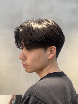 ニコ トウキョウ ロジック(nico TOKYO Logic) センターパートニュアンスパーマフェザーパーマ